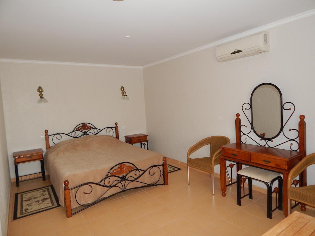 Delfin Hotell Koblevo Rum bild