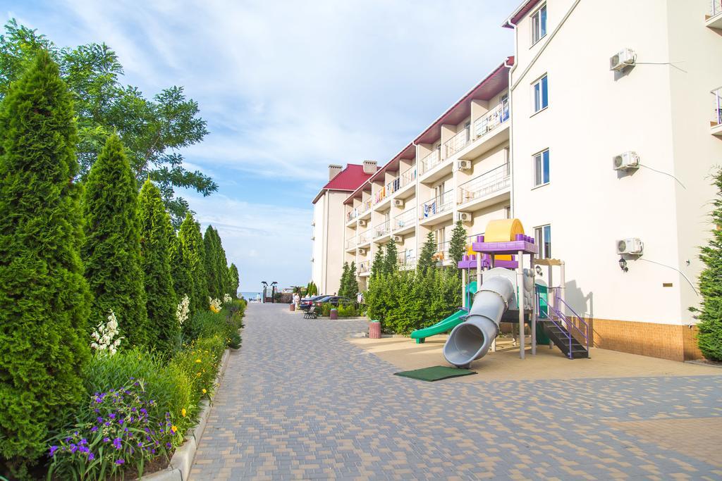 Delfin Hotell Koblevo Exteriör bild