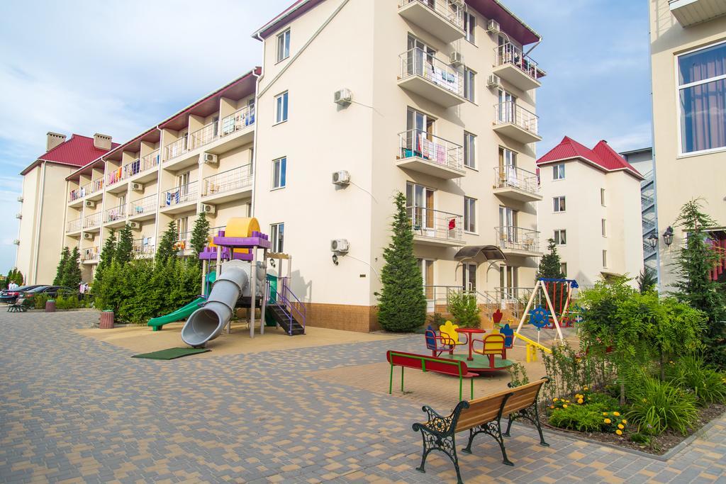Delfin Hotell Koblevo Exteriör bild
