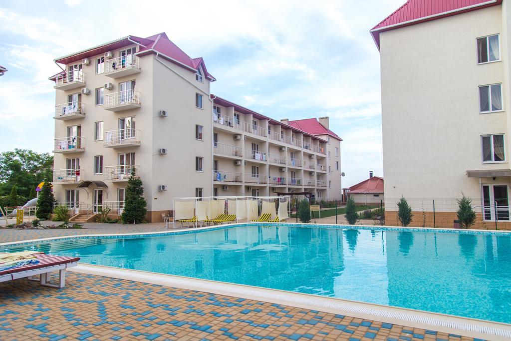 Delfin Hotell Koblevo Exteriör bild